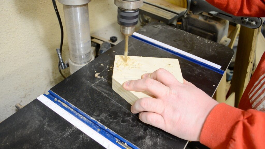 router jig for spoons (ep43) 05