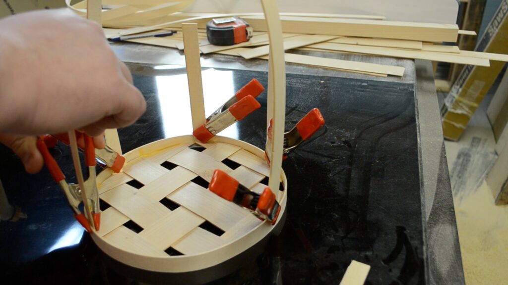 make an Easter basket 13