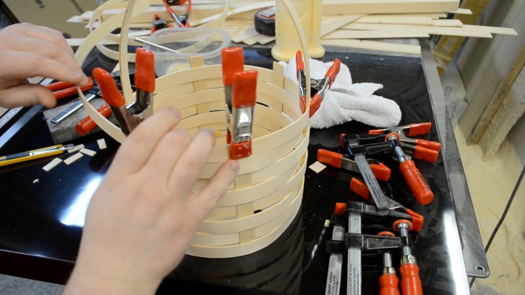 make an Easter basket 17